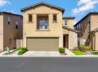 5468 W Santa Barbara Dr, Fresno, CA 93722