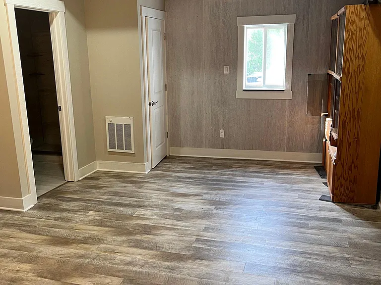 209 Questend Ave — Photo 13