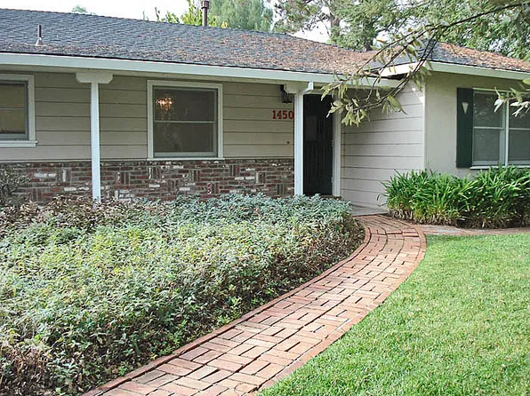 1450 - 1452 Holly Avenue