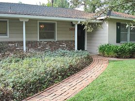 1450 - 1452 Holly Avenue