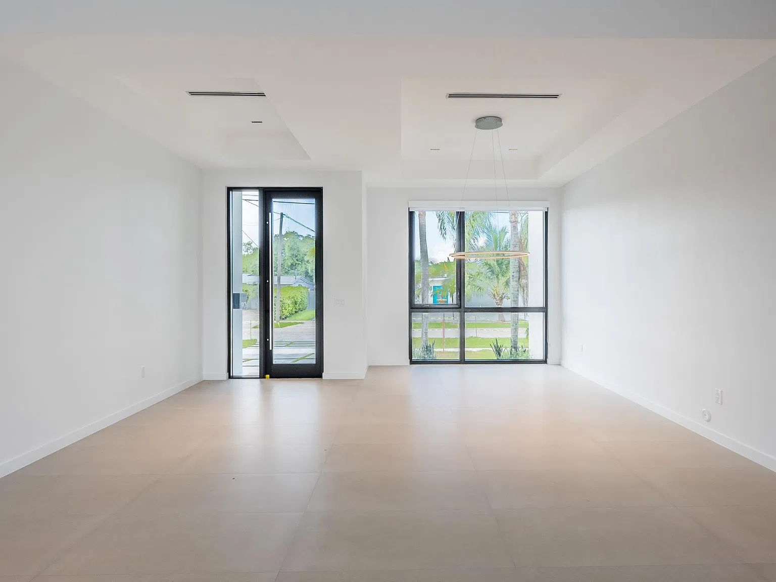 4 bed, 3436 sqft, $24,000 — Photo 3