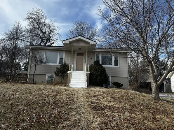 718 N 86th St, Omaha, NE 68114