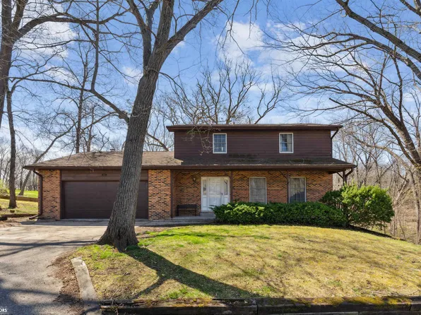 4018 Sycamore Dr, Mount Pleasant, IA 52641