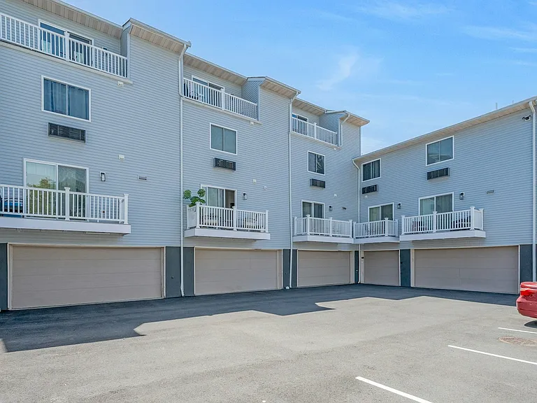 228 Johnson Ave #5 — Photo 13