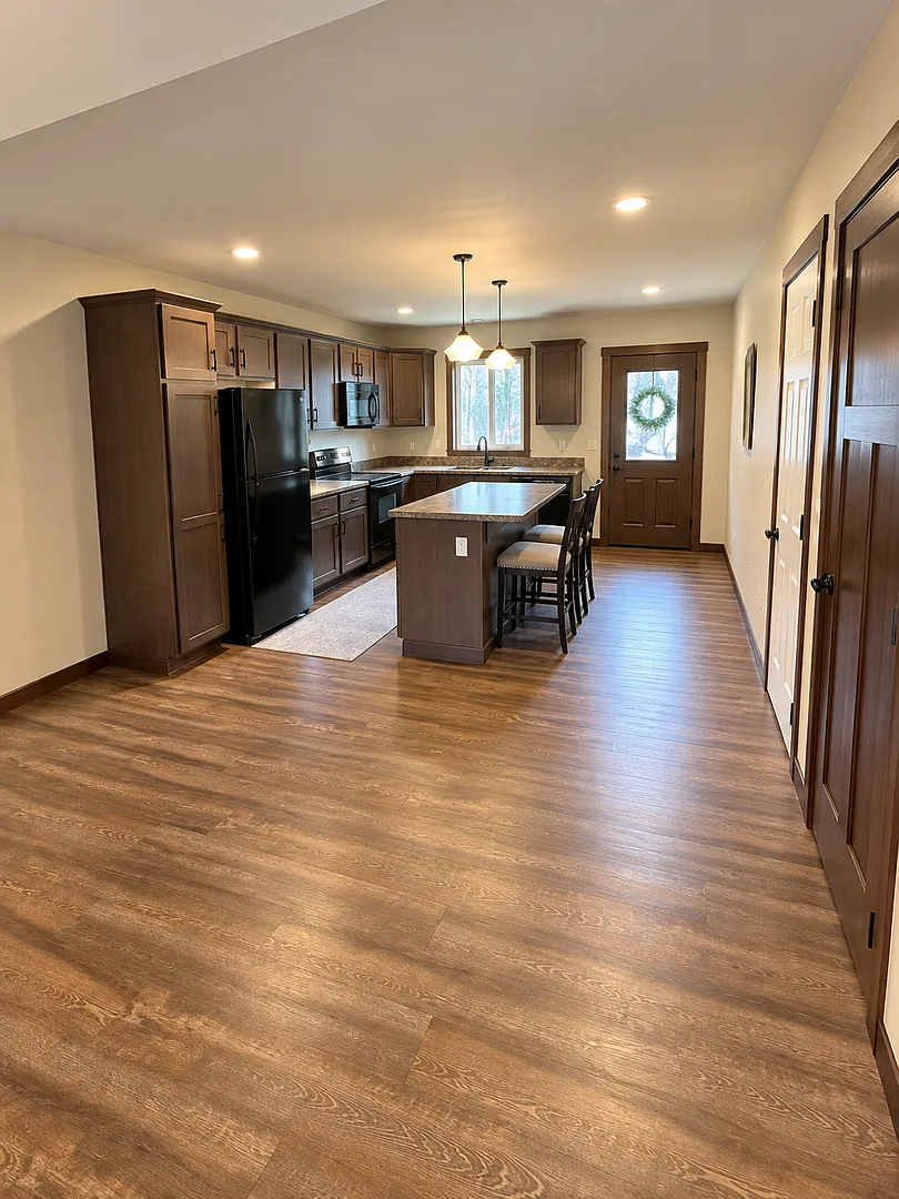 122-124 Hickory Lane — Photo 3