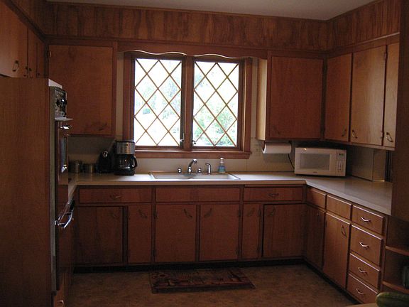 4th image of 232 W 32nd St