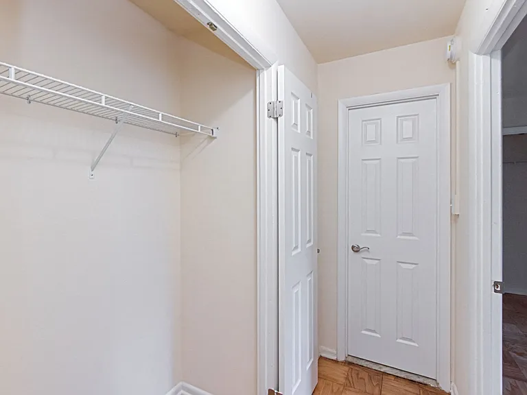 Fort Totten Apartments — Photo 12