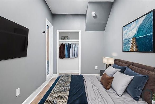 1st image of 1703 E Lombard St Floor 1