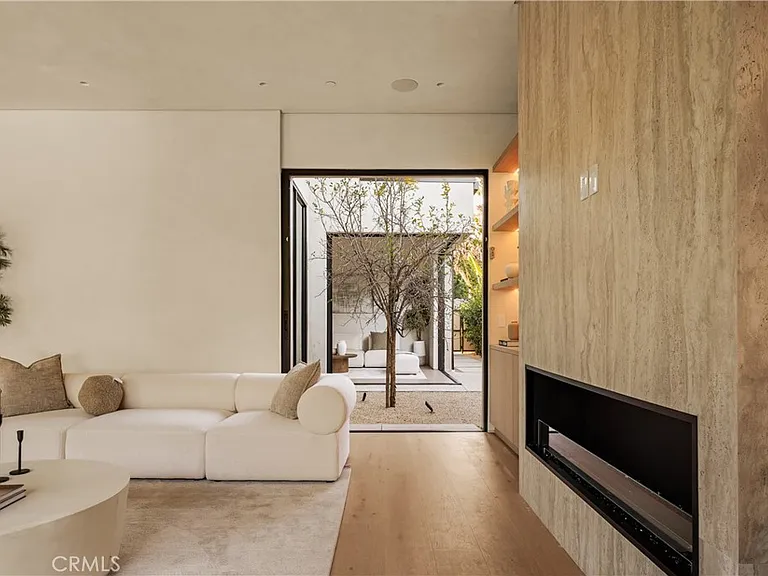 4724 Halbrent Ave — Photo 13