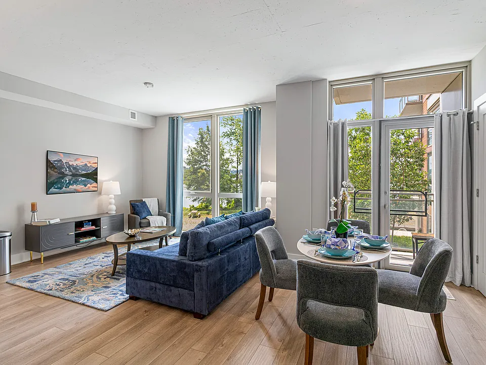 88 V St SW #203