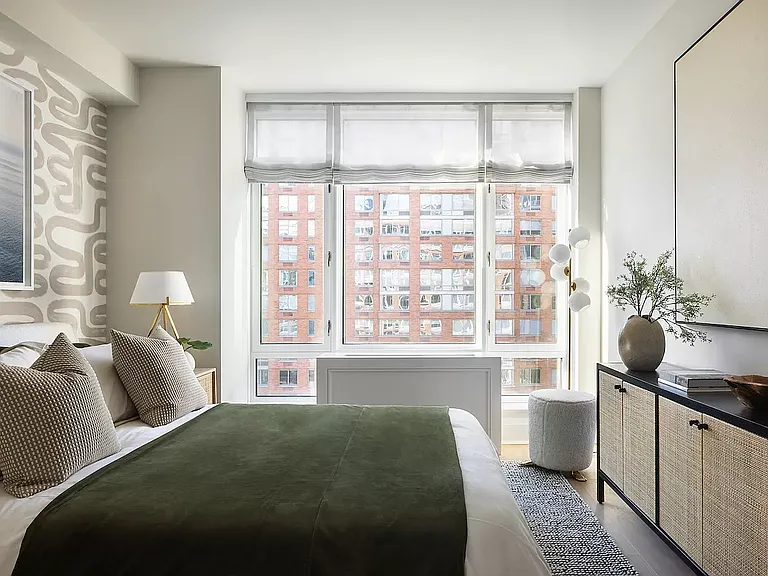 212 Warren St #4R — Photo 12