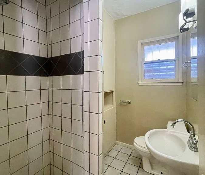 119 N Mountain Ave #1 — Photo 10