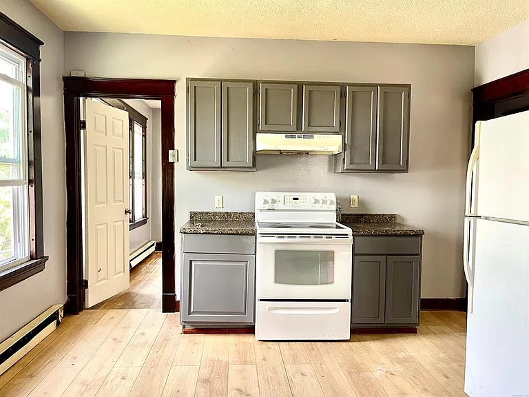 146 Charles St #3 — Photo 3