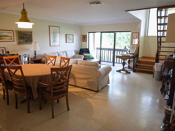 3rd image of 425 W Park Dr APT 5
