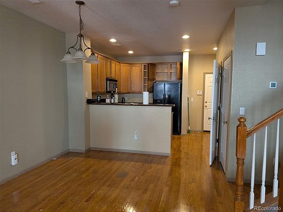 2nd image of 616 S Norfolk Way