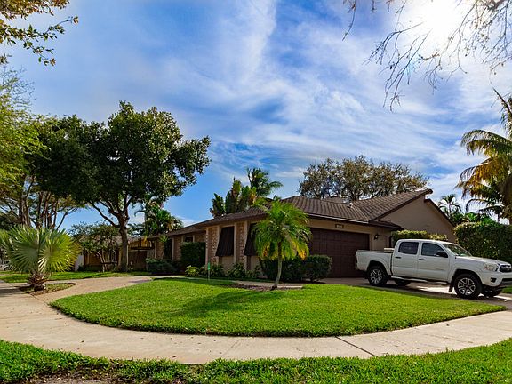 2nd image of 1273 SW 27th Ave