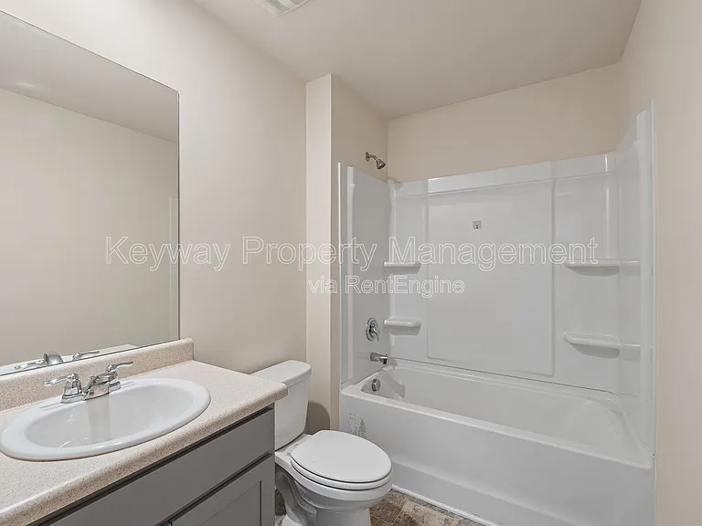 3262 Carmine Ave — Photo 22