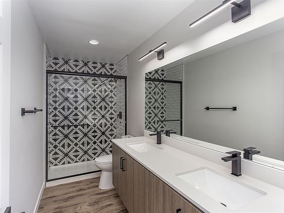 4th image of 2308 Albatross St #8382574