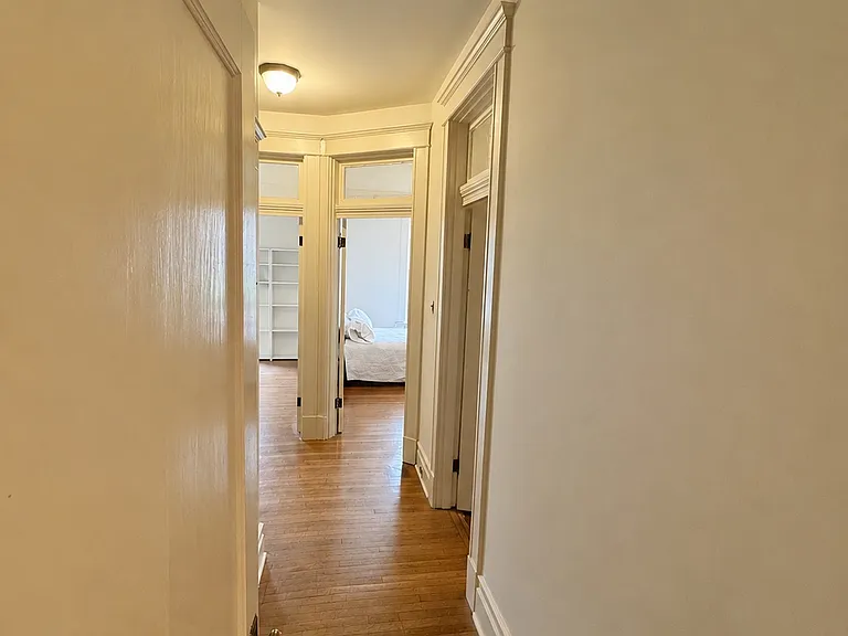 6110 Waterman Blvd — Photo 16