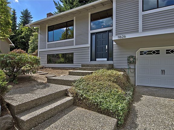 2nd image of 11626 NE 101st Pl