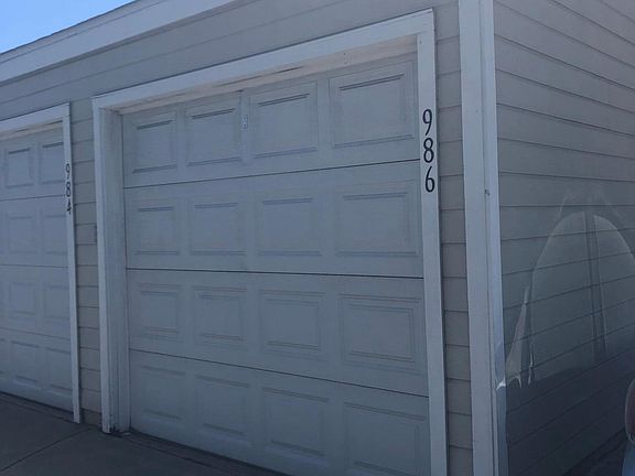 Detached Garage
