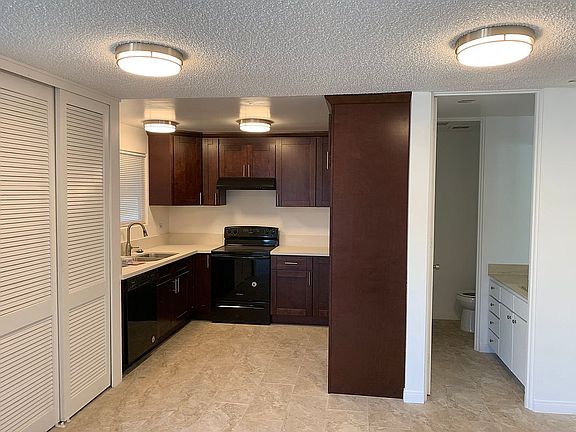 5th image of 4105-4107 Del Mar Ave