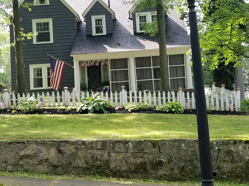 1st image of 469 Palisades Dr