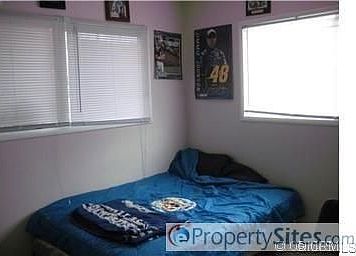 3rd image of 25418 E Edgemont Dr