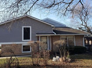 146 Williamsburg Rd, Country Club Hills, IL 60478