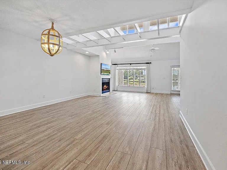 80 Fishermans Cove Rd — Photo 7