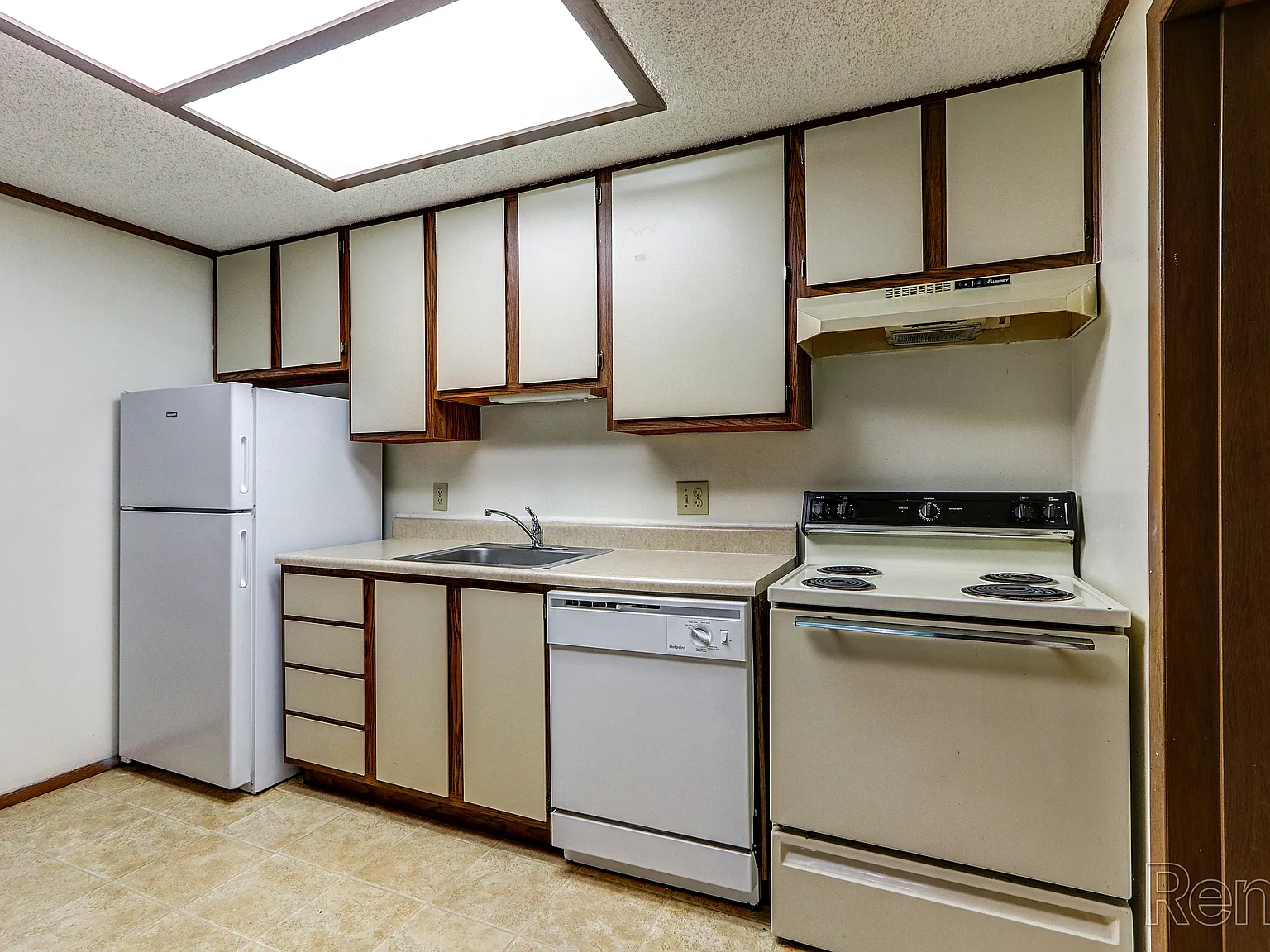 Easton Ridge Apartments — Photo 3