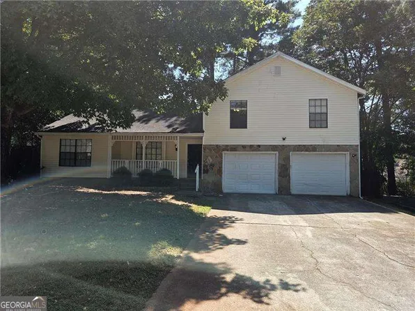 943 Lake Drive Ct, Stone Mountain, GA 30088