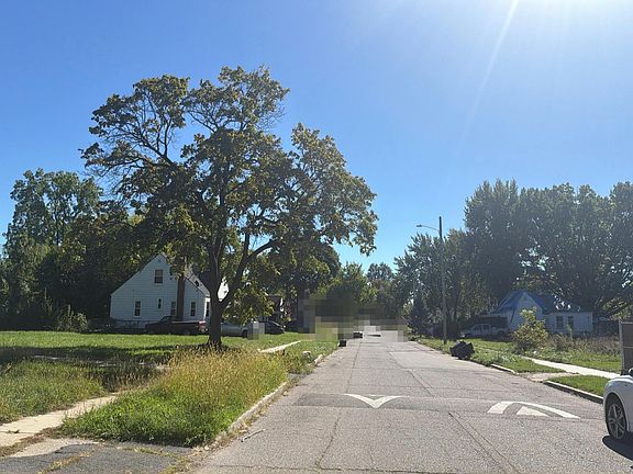 4th image of 8074 Faust Ave