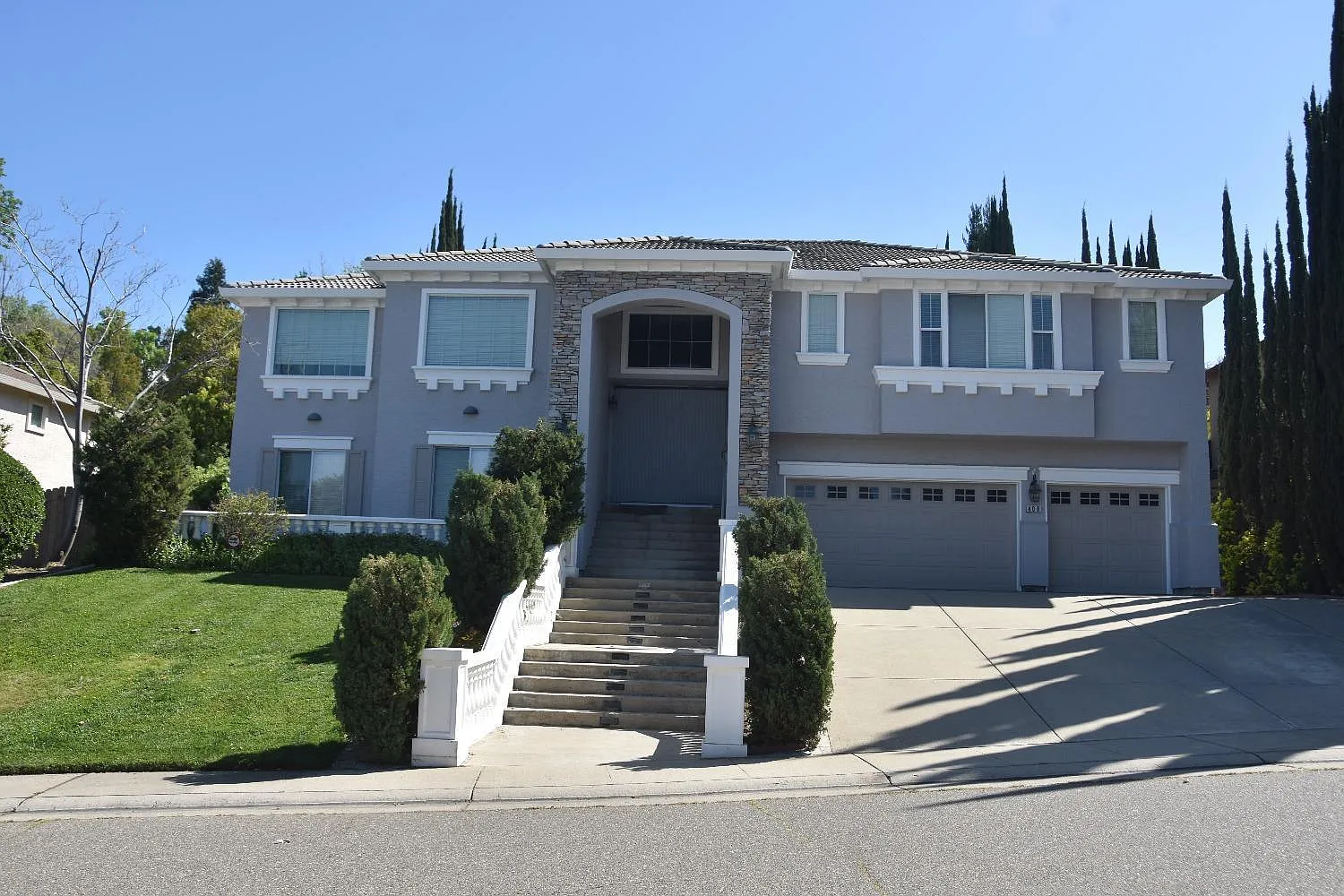 408 Listowe Dr photo 1