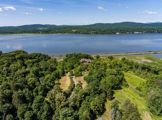 18 Wyndclyffe Ct, Rhinebeck, NY 12572