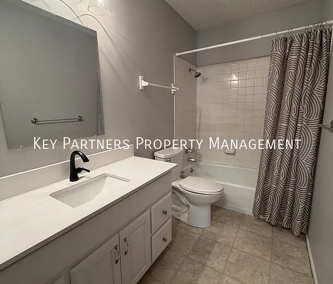 138 E Nelson Cir — Photo 14