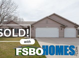 5625 Hanover Ct, Davenport, IA 52807