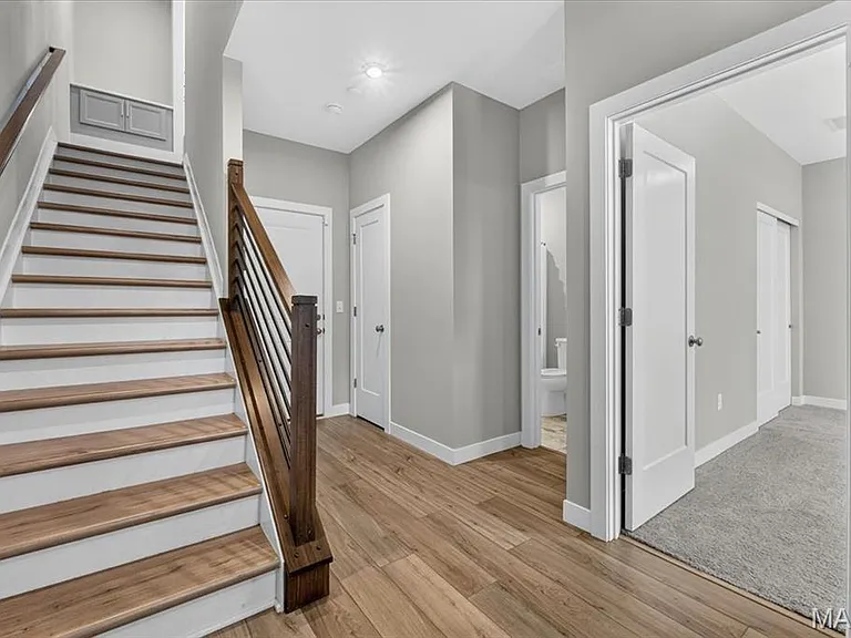 8933 Eager Rd — Photo 25