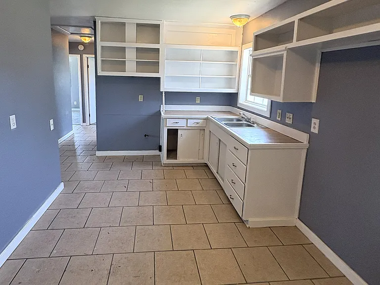 1117 Seneca Ln — Photo 5