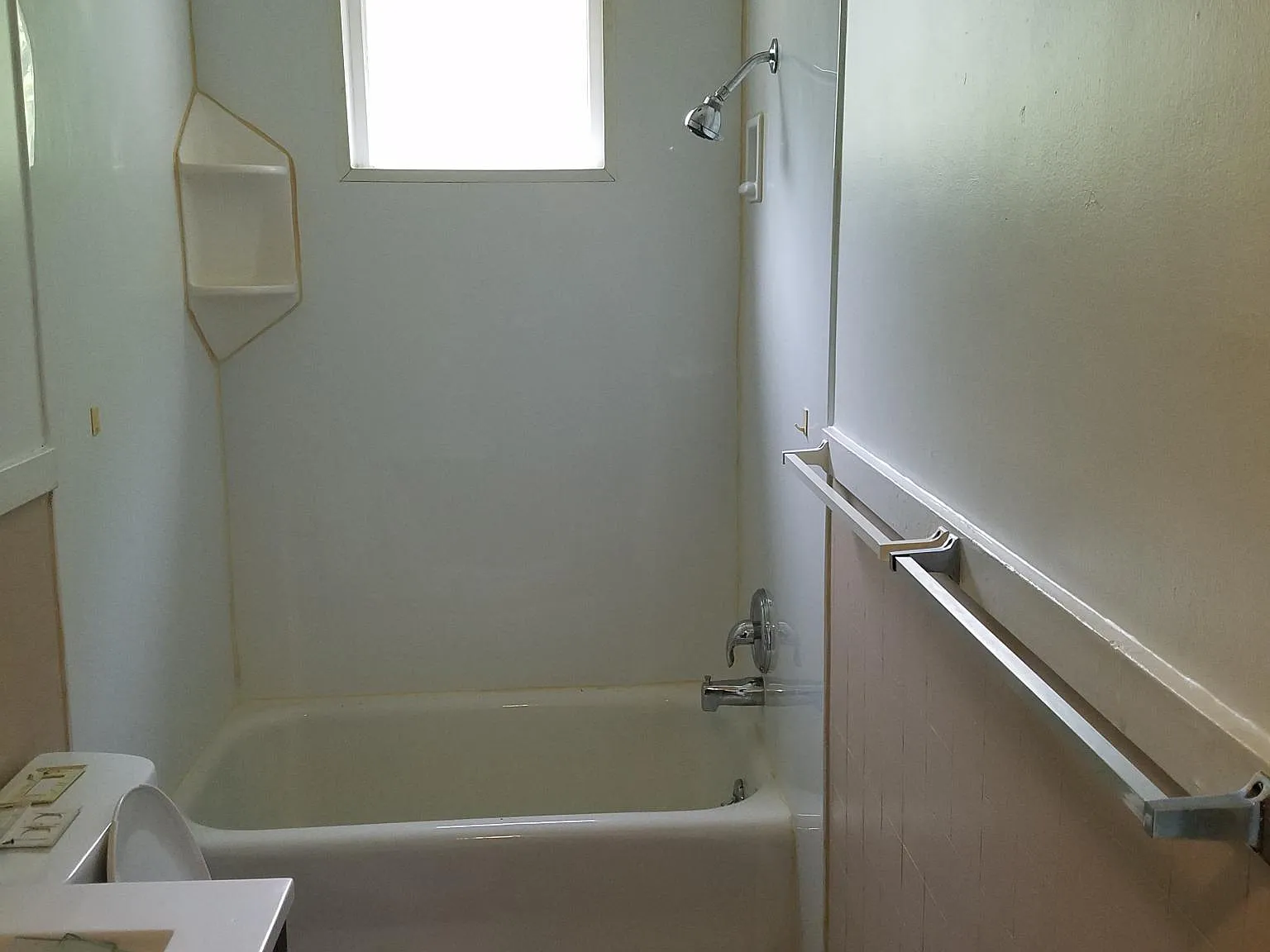 Studio, 600 sqft, $550 — Photo 2