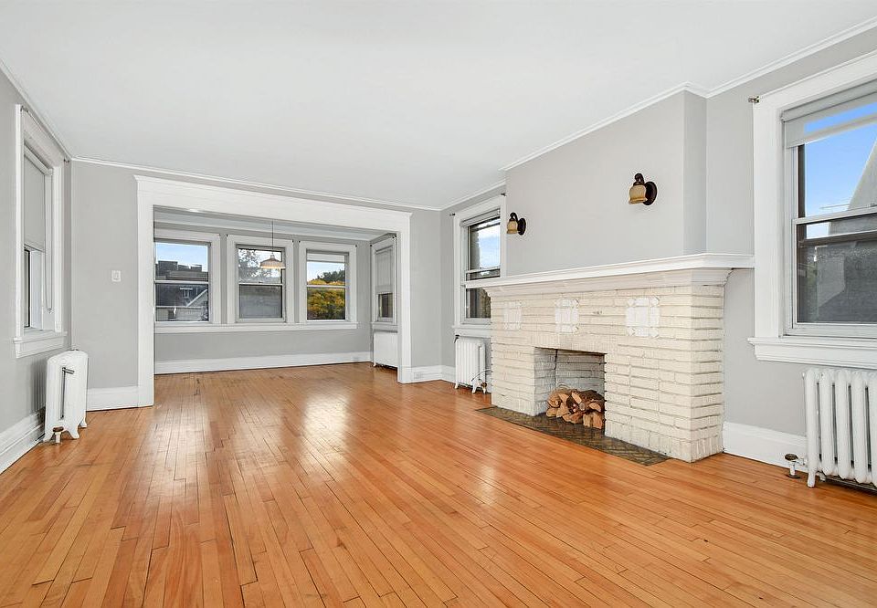 1st image of 165 Laurier Ave E #3
