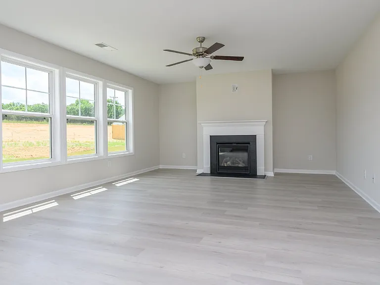 105 Bruinen Dr — Photo 17