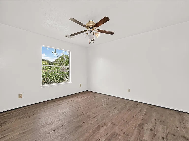 8202 Worthington Dr — Photo 31