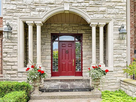 3rd image of 11 Prestwick Pl