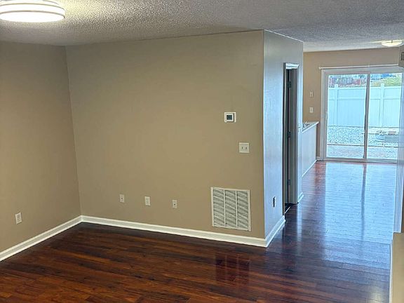 2nd image of 2409 King Arthurs Ct