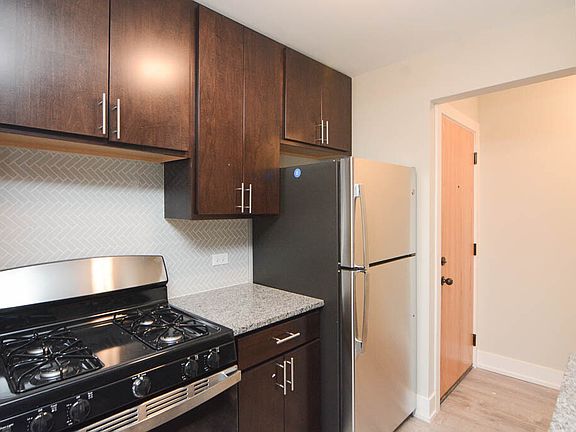 3rd image of 530 W Surf St #D113