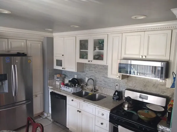 305 Nimitz St, Sacramento, CA 95838