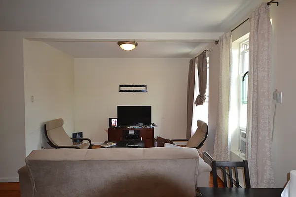 Rented by Bold New York | media 3