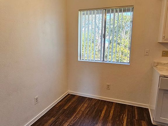 3rd image of 1622 N Beverly Ave APT 23