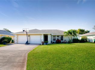 4600 Chippendale Dr, Naples, FL 34112